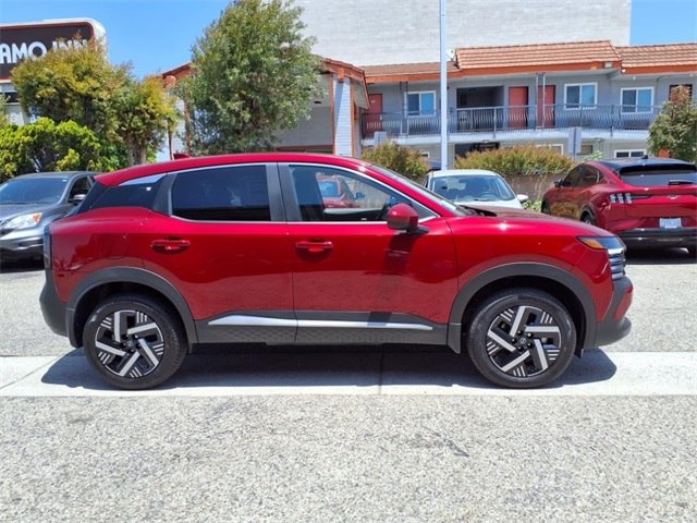 2025 Nissan Kicks SV photo 4