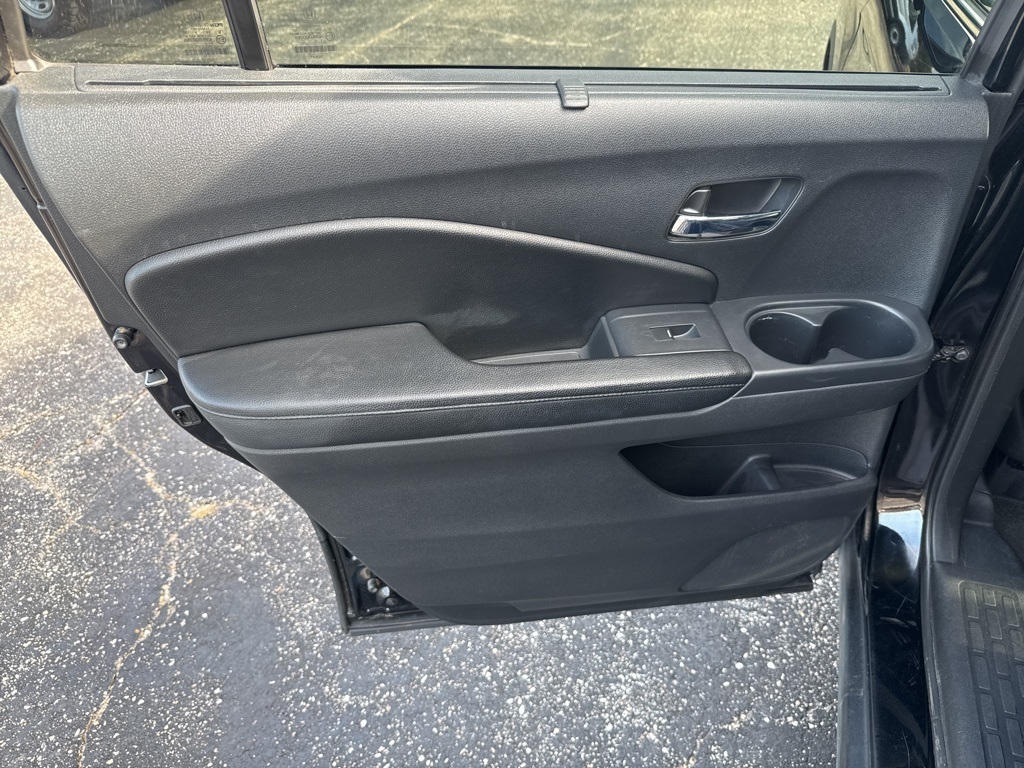 2016 Honda Pilot Touring photo 23