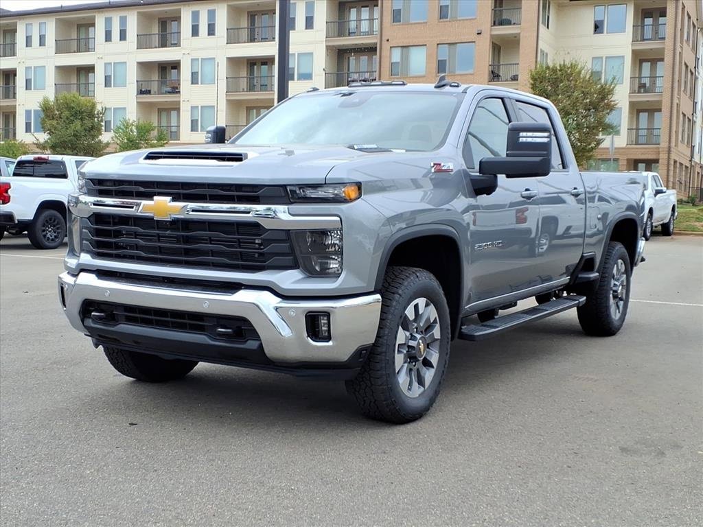 2026 Chevrolet Silverado LT photo 2