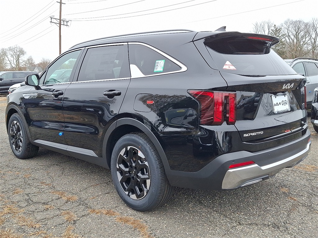2026 Kia Sorento S photo 2