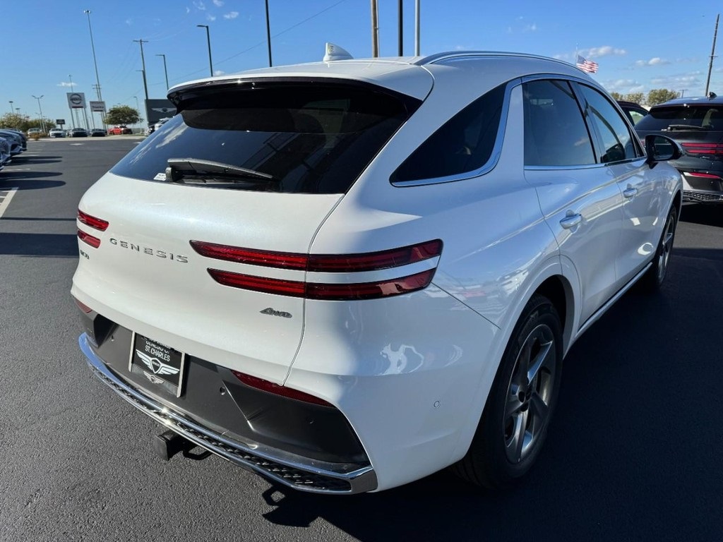 2026 Genesis GV70 2.5T Advanced photo 3