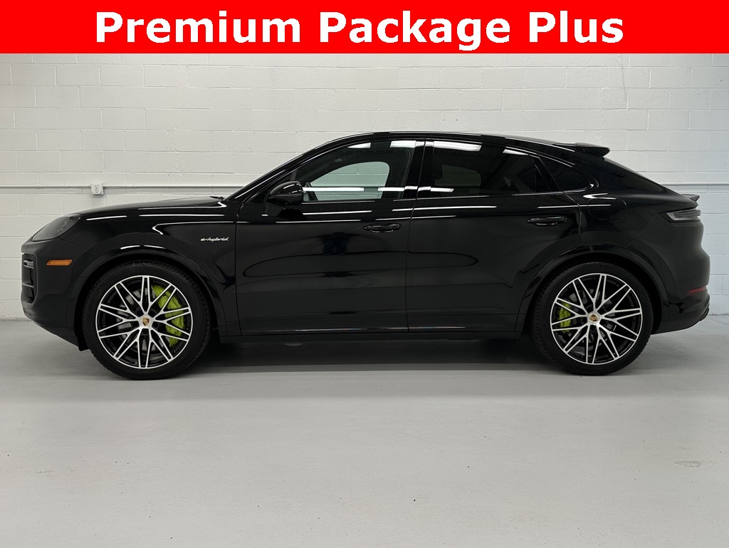 2024 Porsche Cayenne E-Hybrid Coupe Turbo photo 3