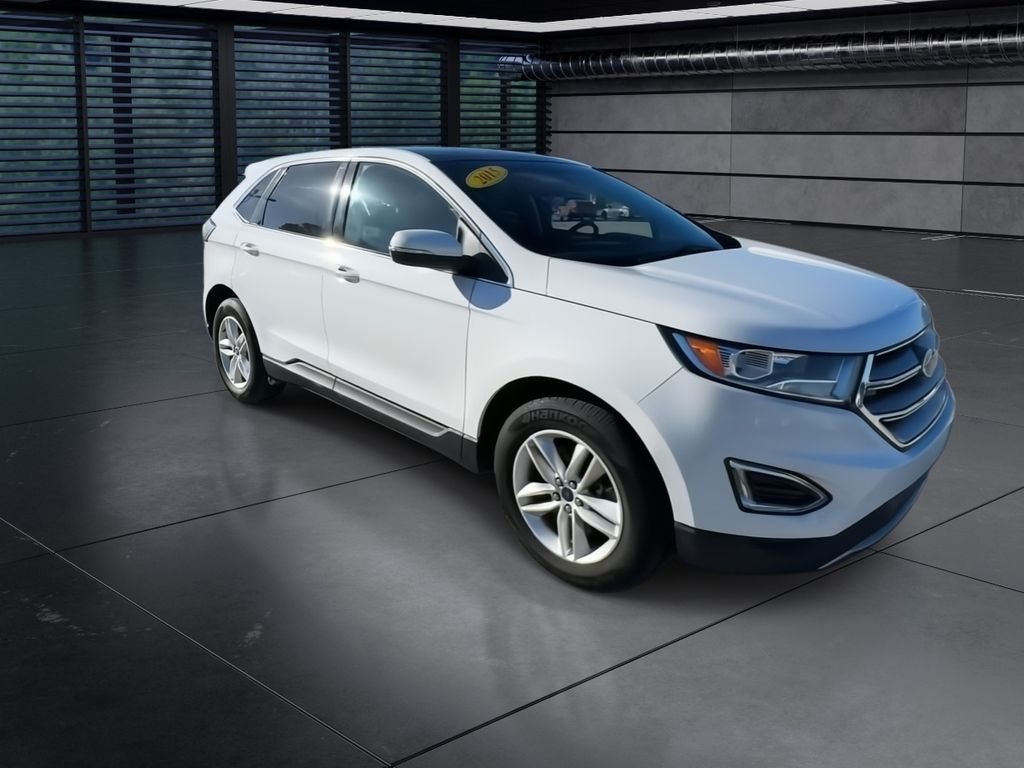 2015 Ford Edge SEL photo 2