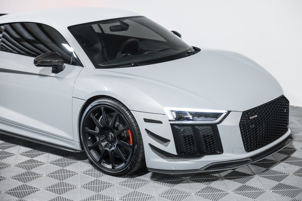 2018 Audi R8 5.2 Plus photo 4