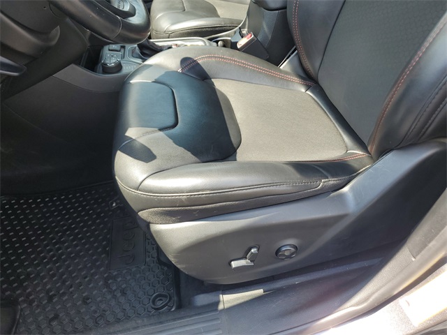 2019 Jeep Cherokee Trailhawk photo 10