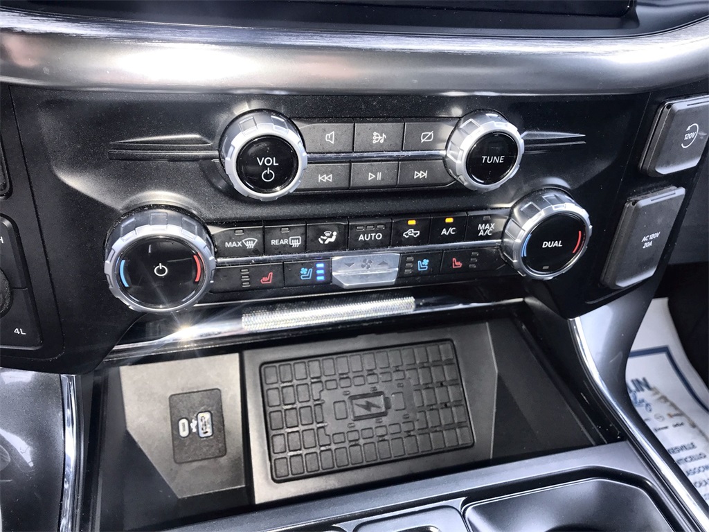 2023 Ford F-150 Lariat photo 19