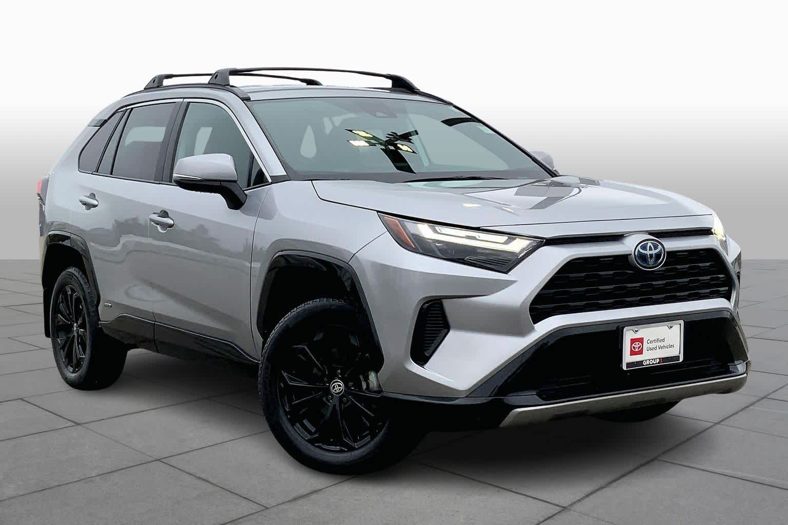 2024 Toyota RAV4 SE photo 2