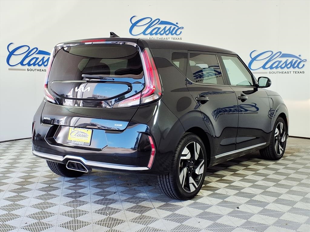 2023 Kia Soul GT-Line photo 6