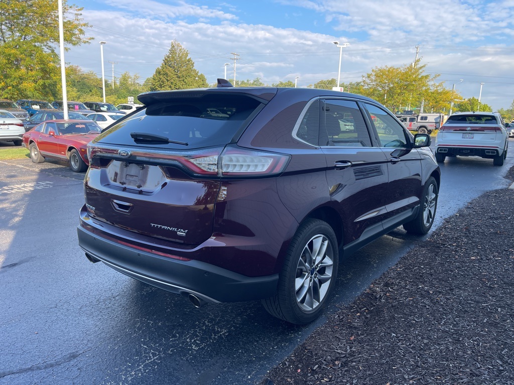 2017 Ford Edge Titanium photo 2