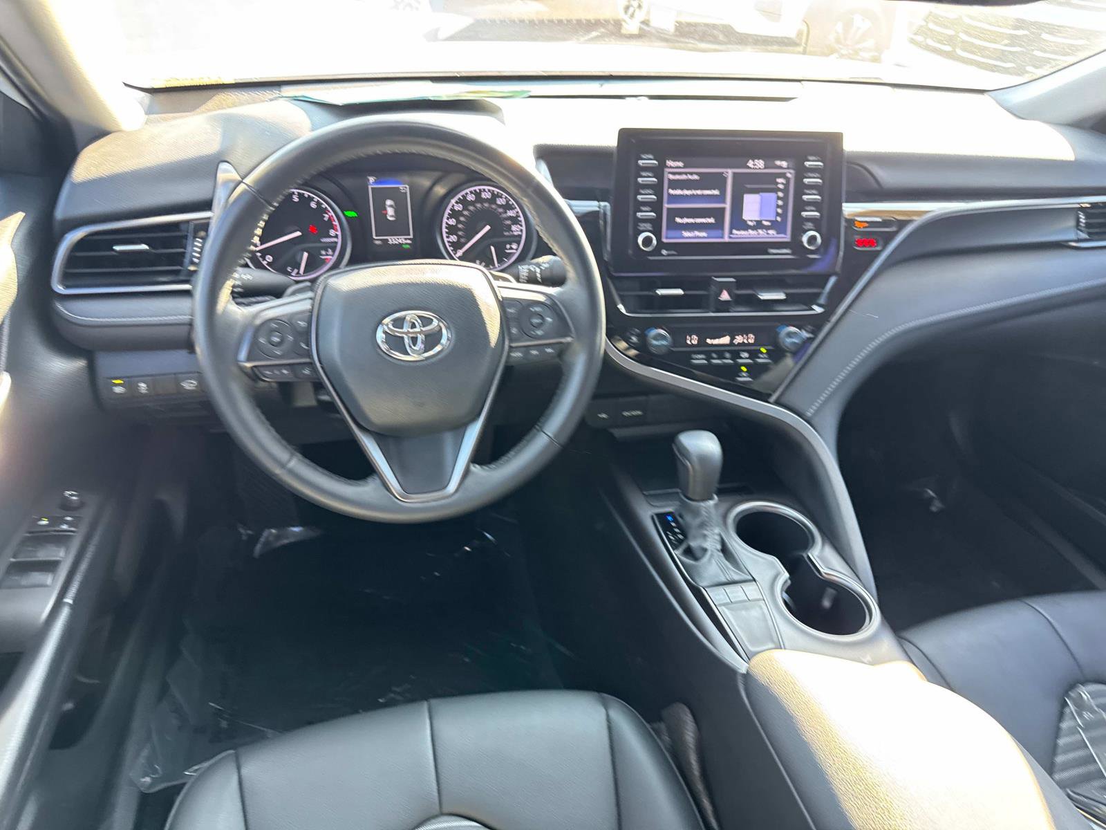 2022 Toyota Camry SE photo 7