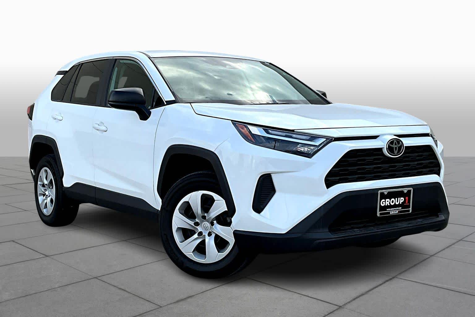 2024 Toyota RAV4 LE photo 2
