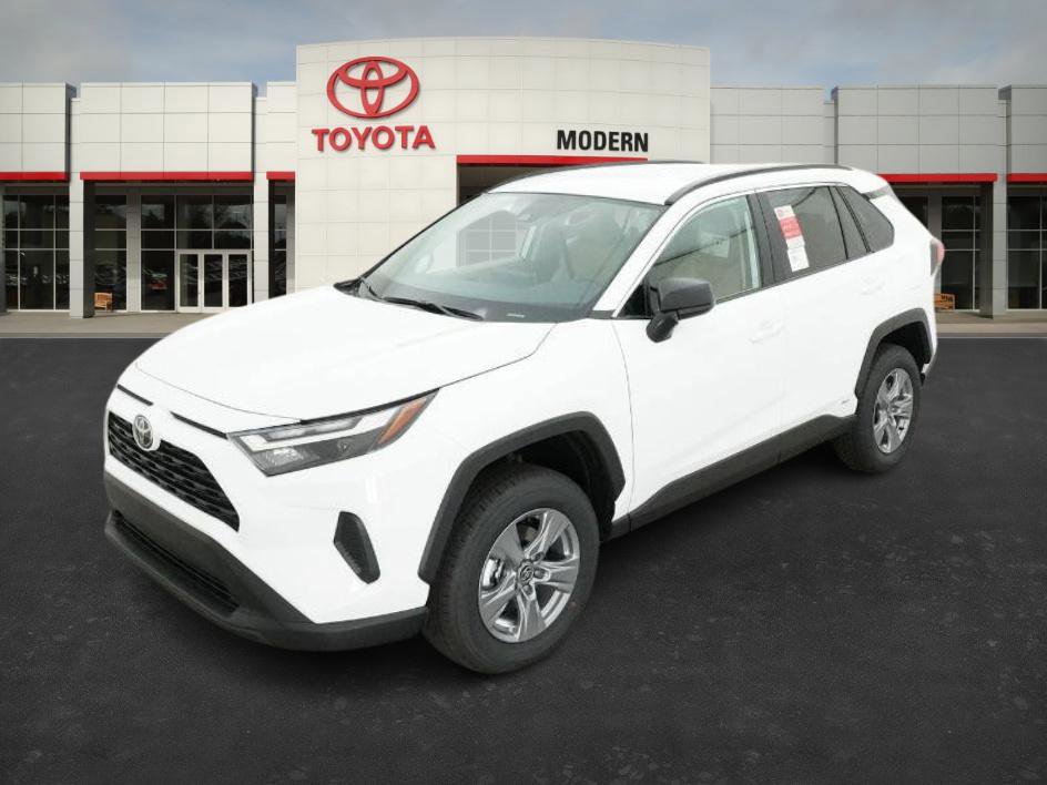2025 Toyota RAV4 LE's photo