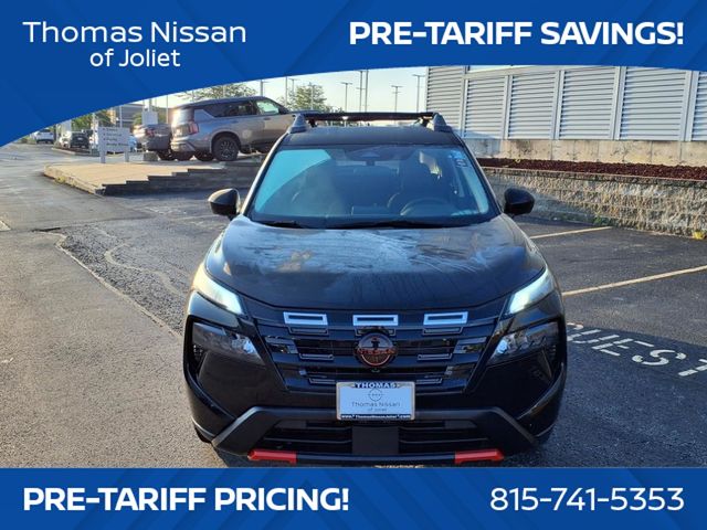 2026 Nissan Rogue SV photo 2