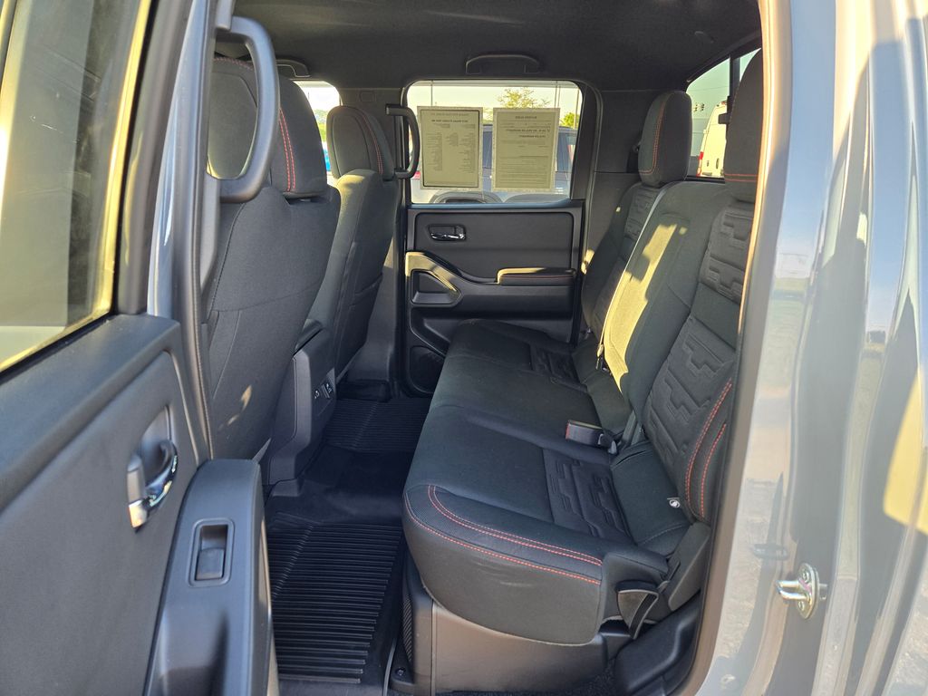 2023 Nissan Frontier PRO-4X photo 23