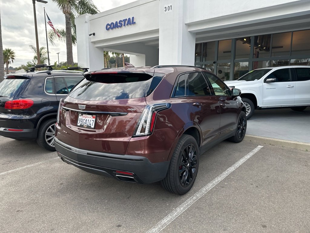 2022 Cadillac XT5 Sport photo 3