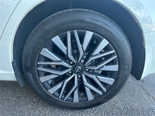 2023 Nissan Altima 2.5 SV photo 10