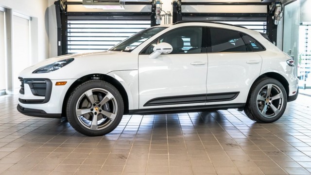 2024 Porsche Macan 