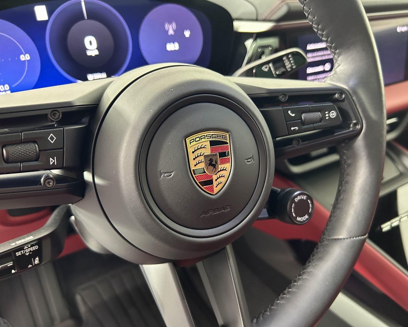 2024 Porsche Macan Electric 4 photo 17