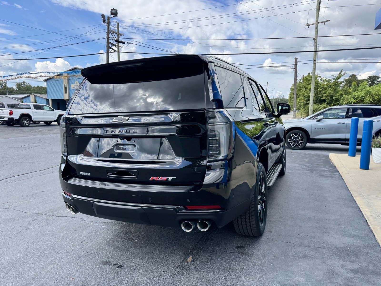 2025 Chevrolet Tahoe RST photo 3