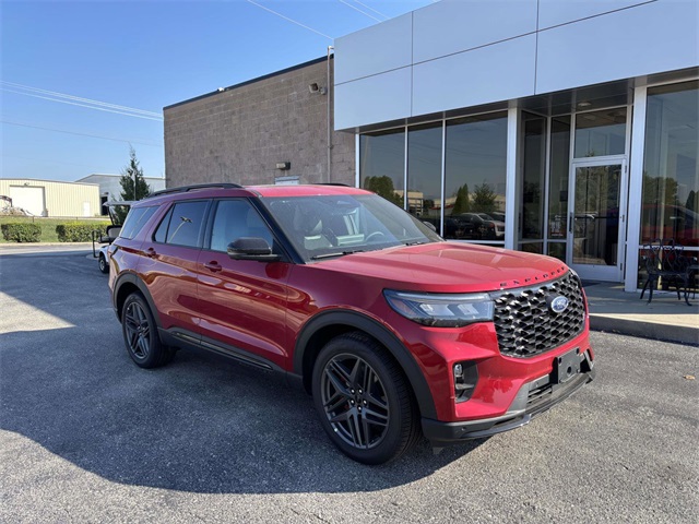 2025 Ford Explorer ST photo 6