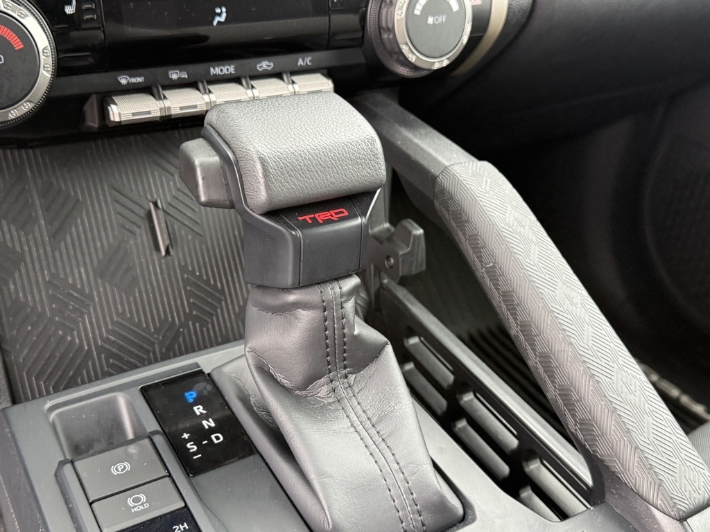 2024 Toyota Tacoma TRD Off-Road photo 22