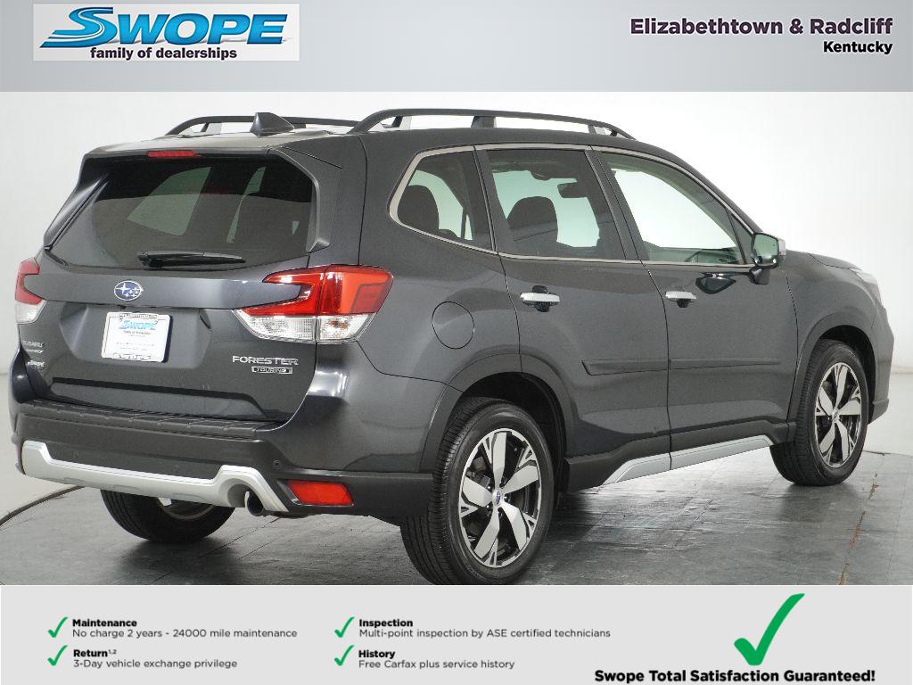 2019 Subaru Forester Touring photo 3