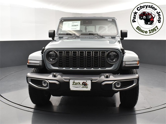 2025 Jeep Gladiator Sport photo 2