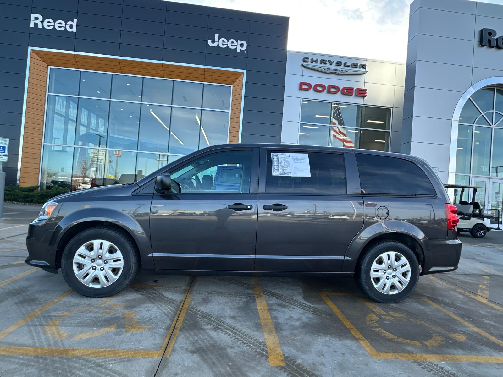 Used 2019 Dodge Grand Caravan SE with VIN 2C4RDGBG5KR786563 for sale in Kansas City