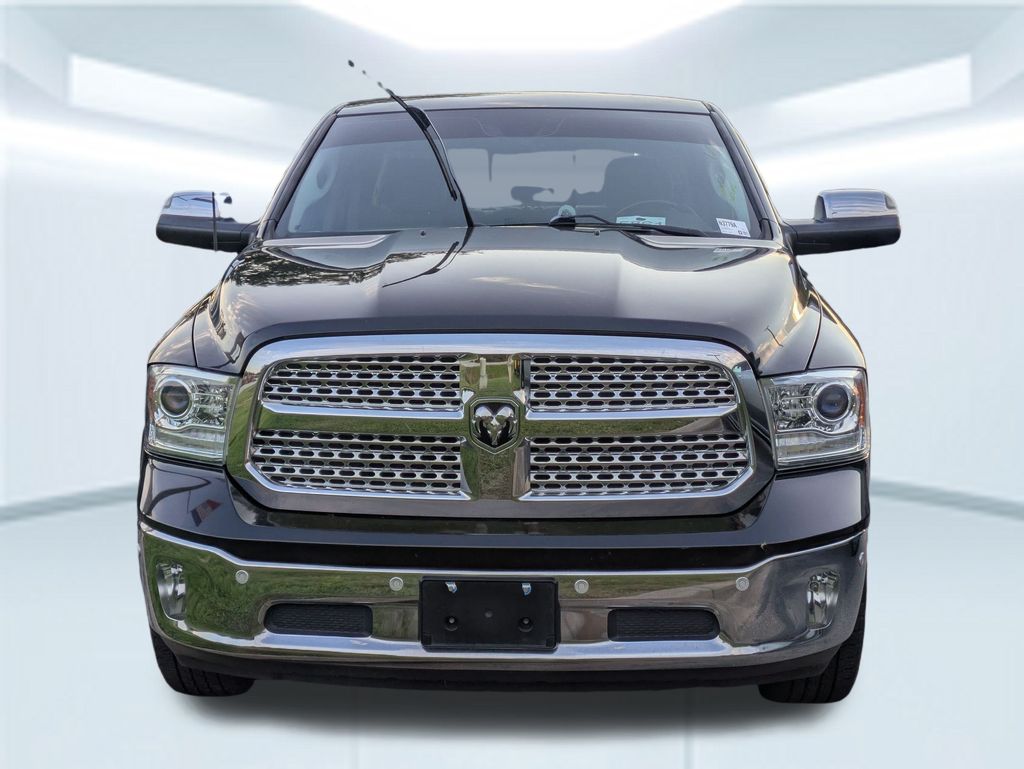 2017 Ram 1500 Laramie photo 2