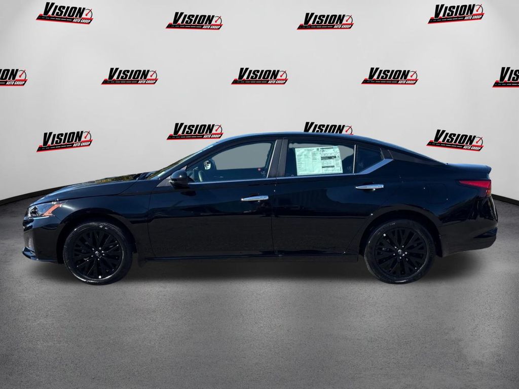 2025 Nissan Altima 2.5 SV photo 8