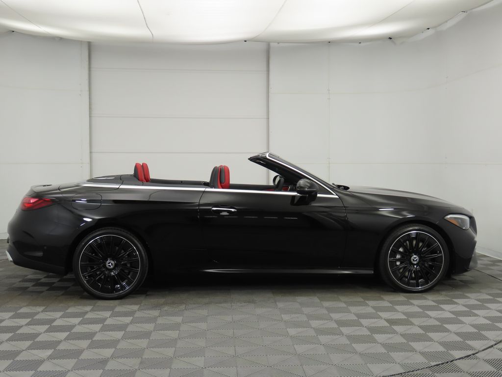 2025 Mercedes Benz CLE 450 4MATIC photo 4