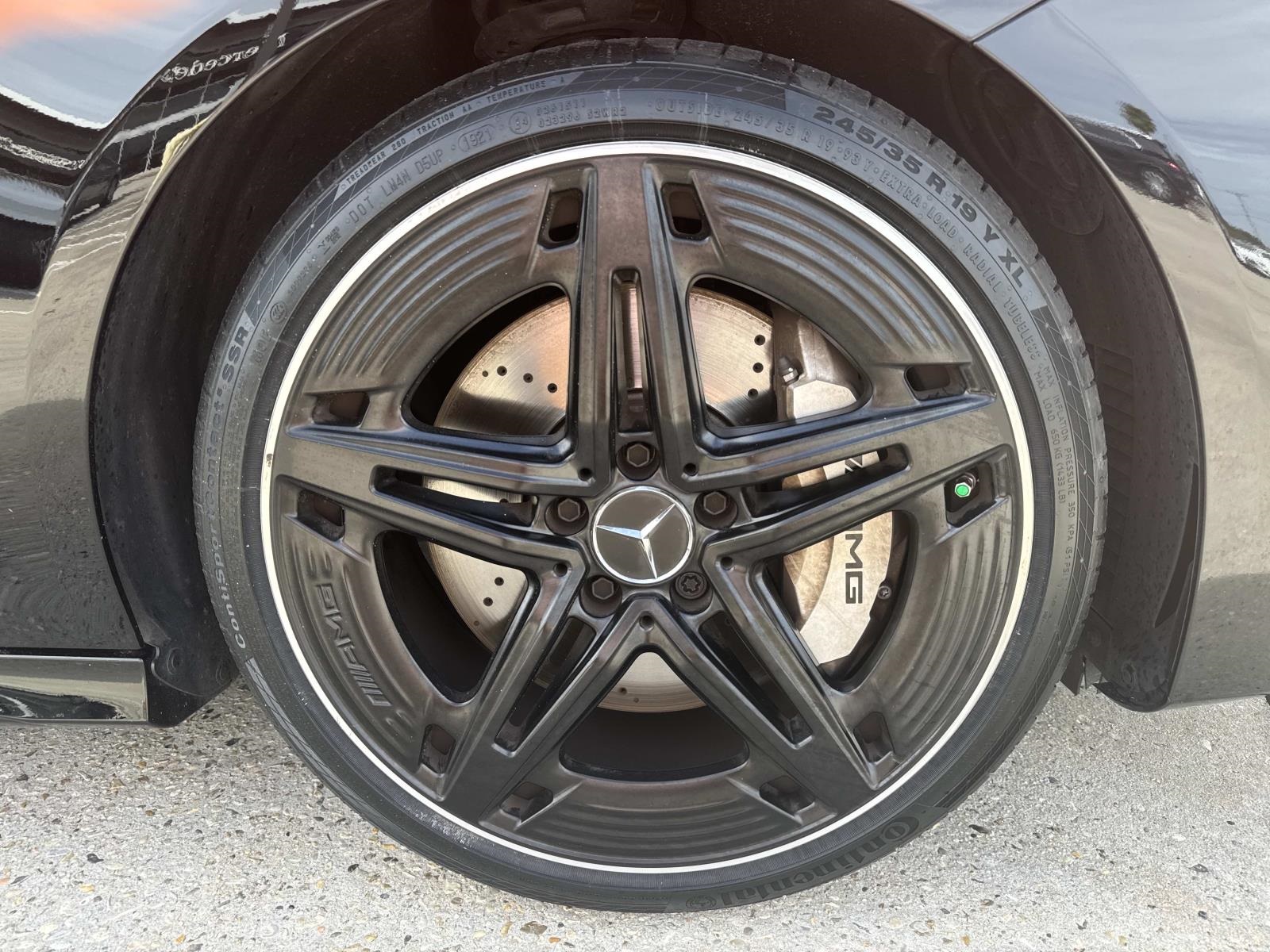 2025 Mercedes Benz CLA 35 AMG 4MATIC photo 4