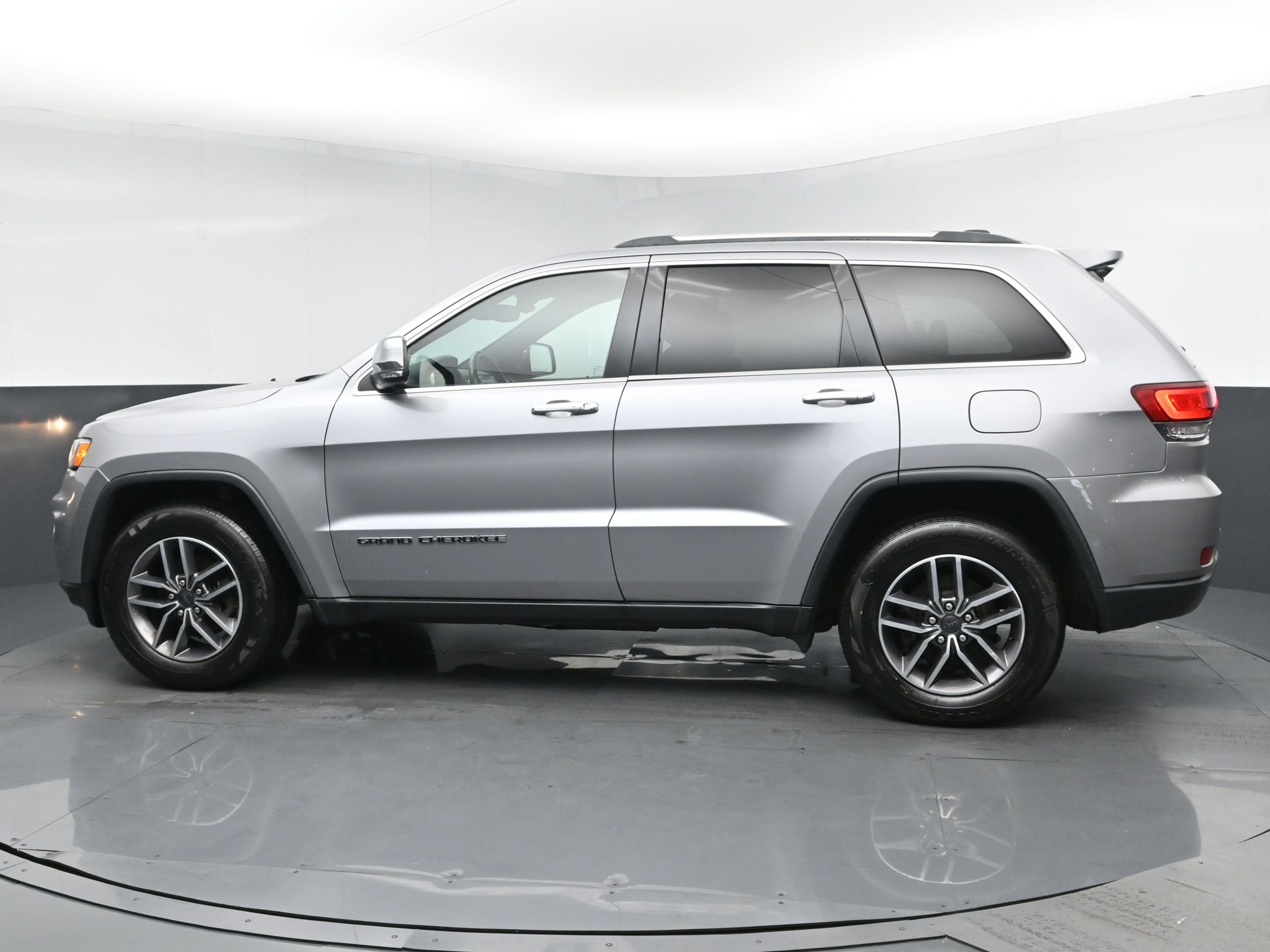 2020 Jeep Grand Cherokee Limited photo 4
