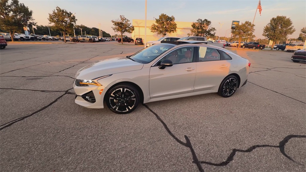 2024 Kia K5 GT-Line photo 5