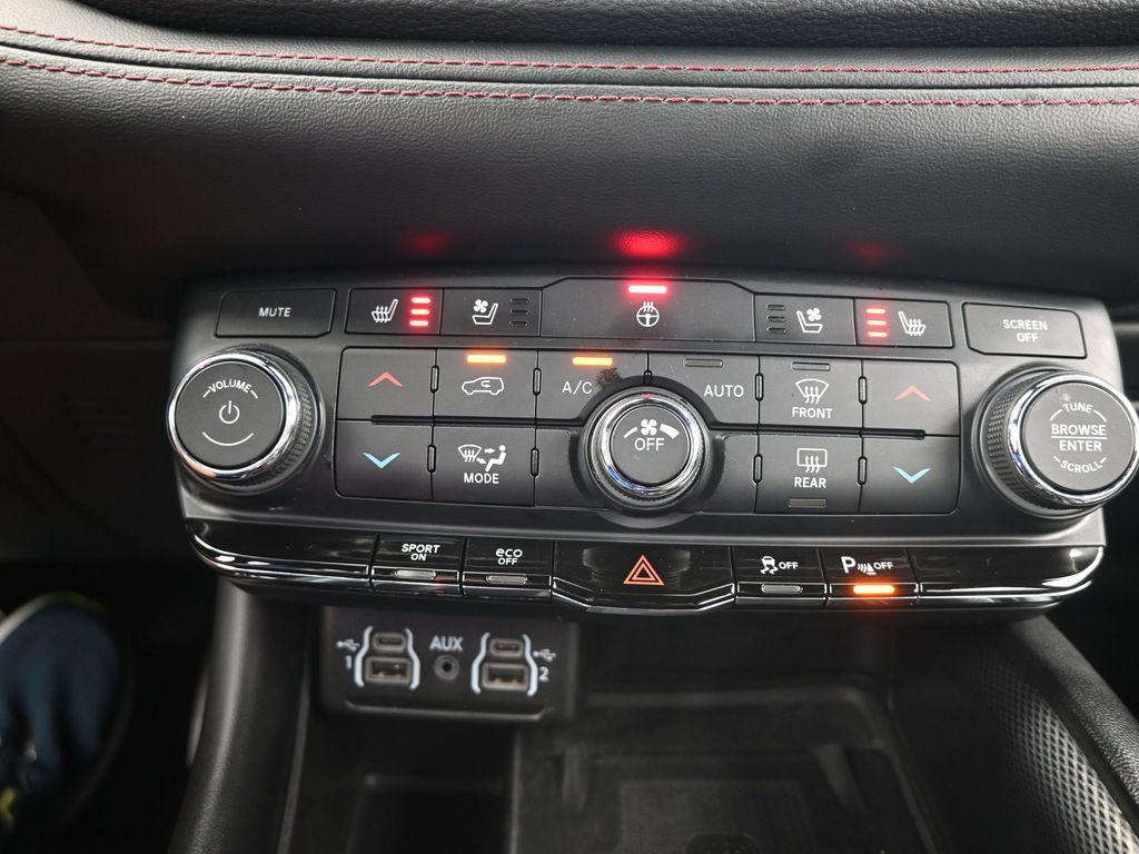 2022 Dodge Durango R/T photo 16