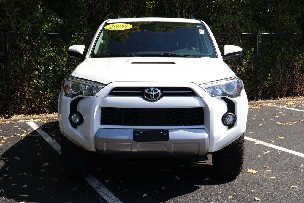 2020 Toyota 4Runner TRD Off-Road photo 2