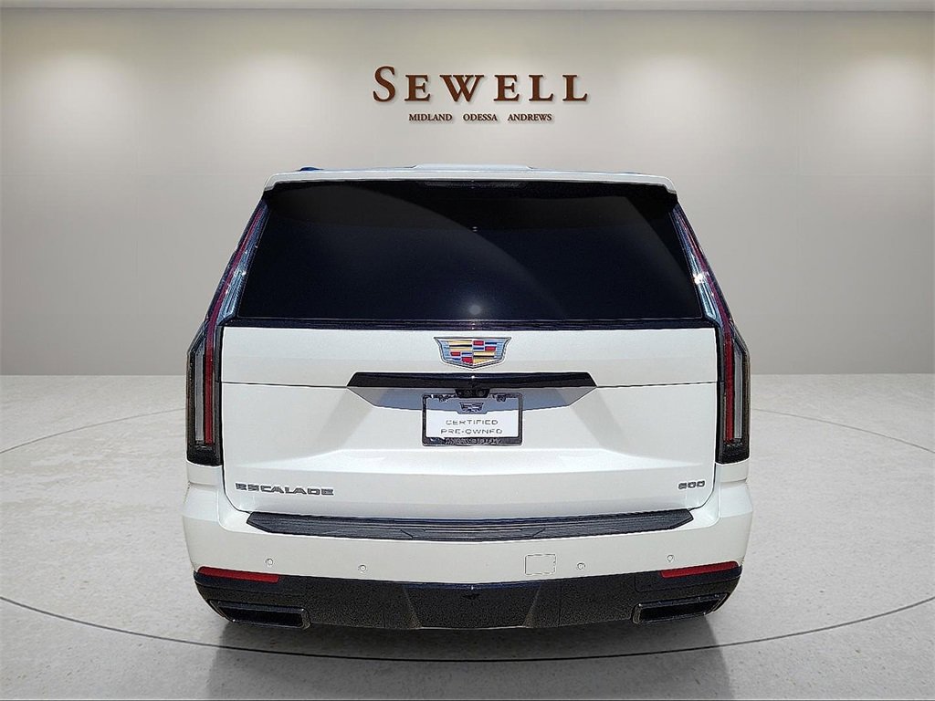 2025 Cadillac Escalade Sport photo 3