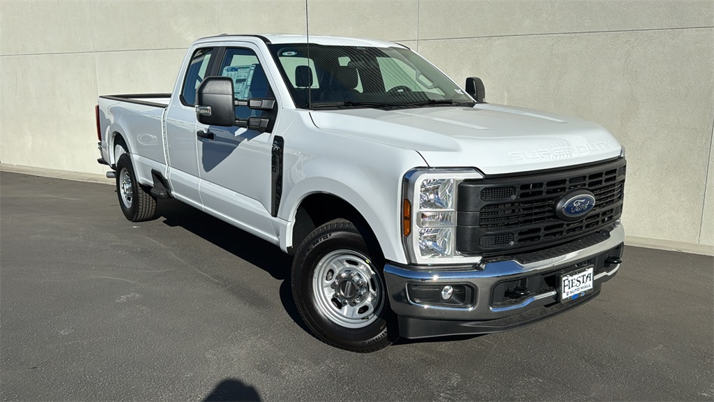 2026 Ford F-250 Super Duty XL's photo