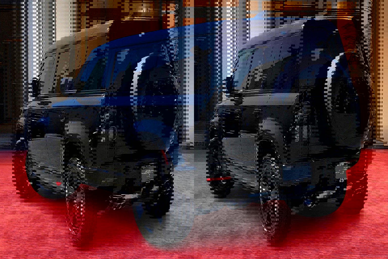 2025 Land Rover Defender 110 V8 photo 3