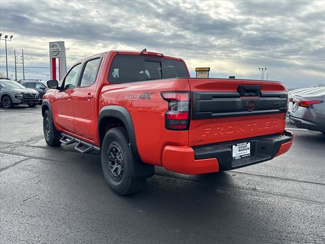 2025 Nissan Frontier PRO-4X photo 2