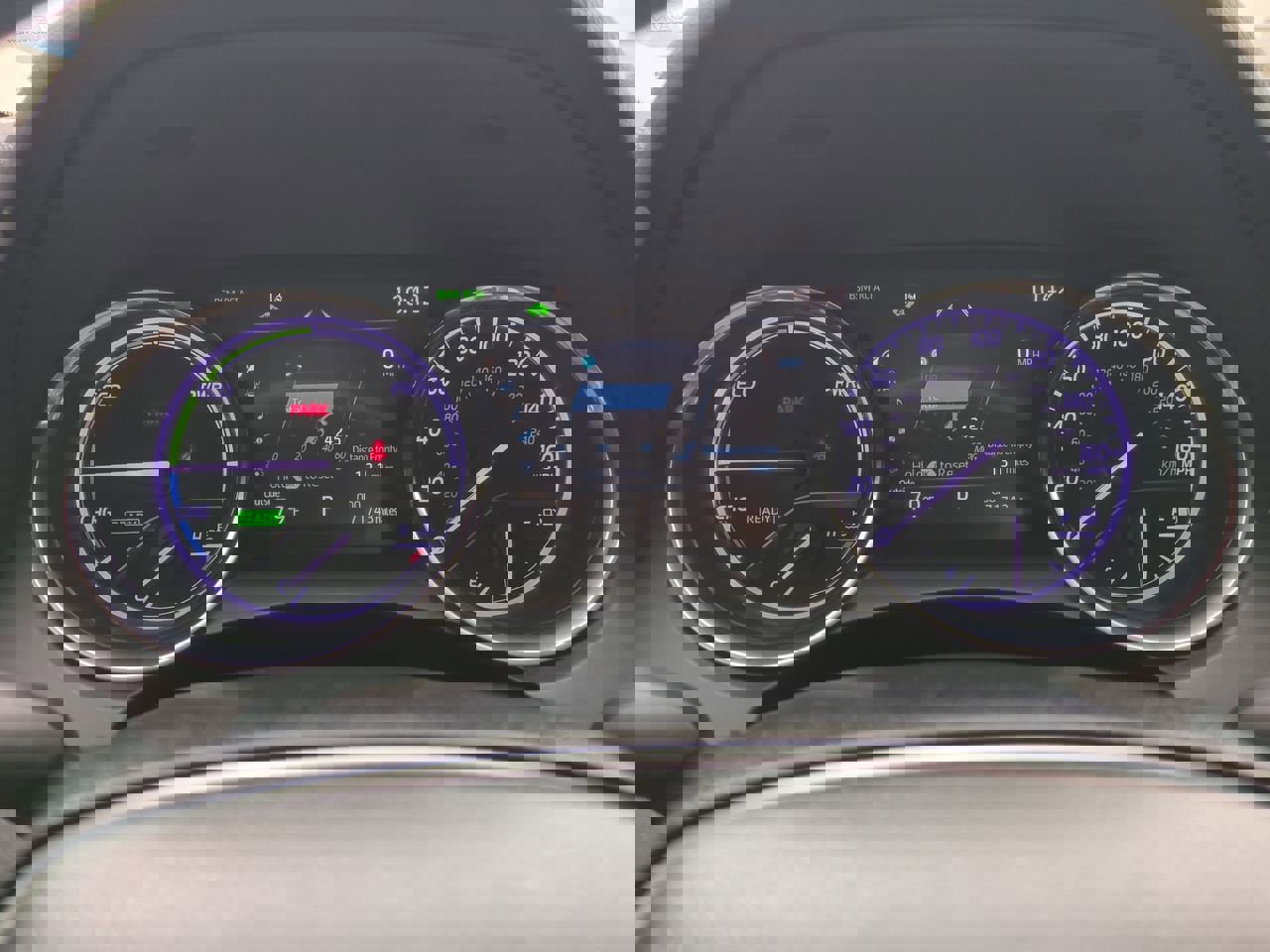 2019 Toyota Camry SE XLE Hybrid photo 28