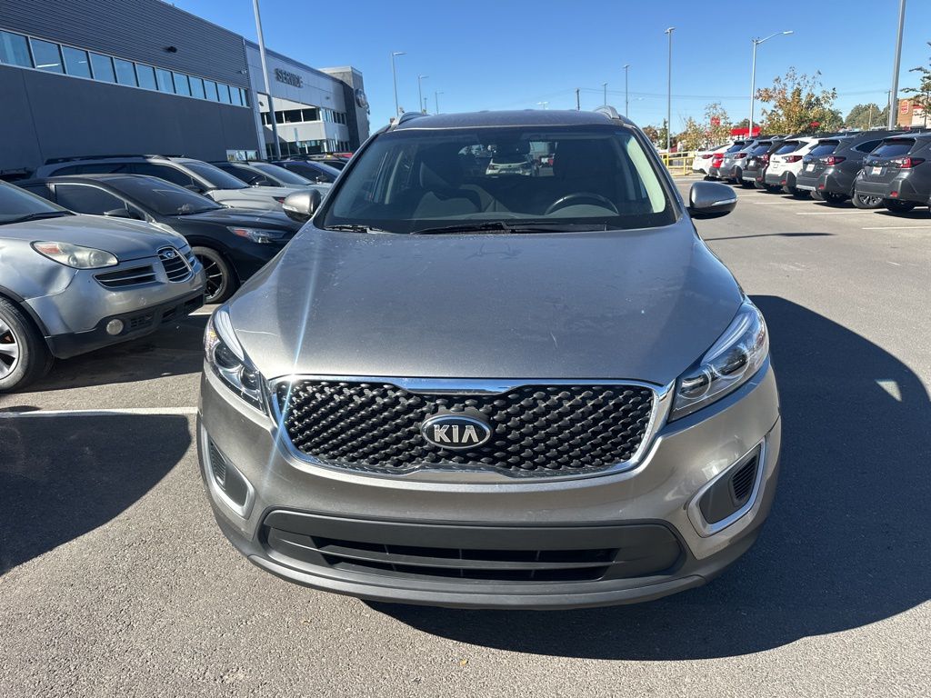 2016 Kia Sorento LX photo 2