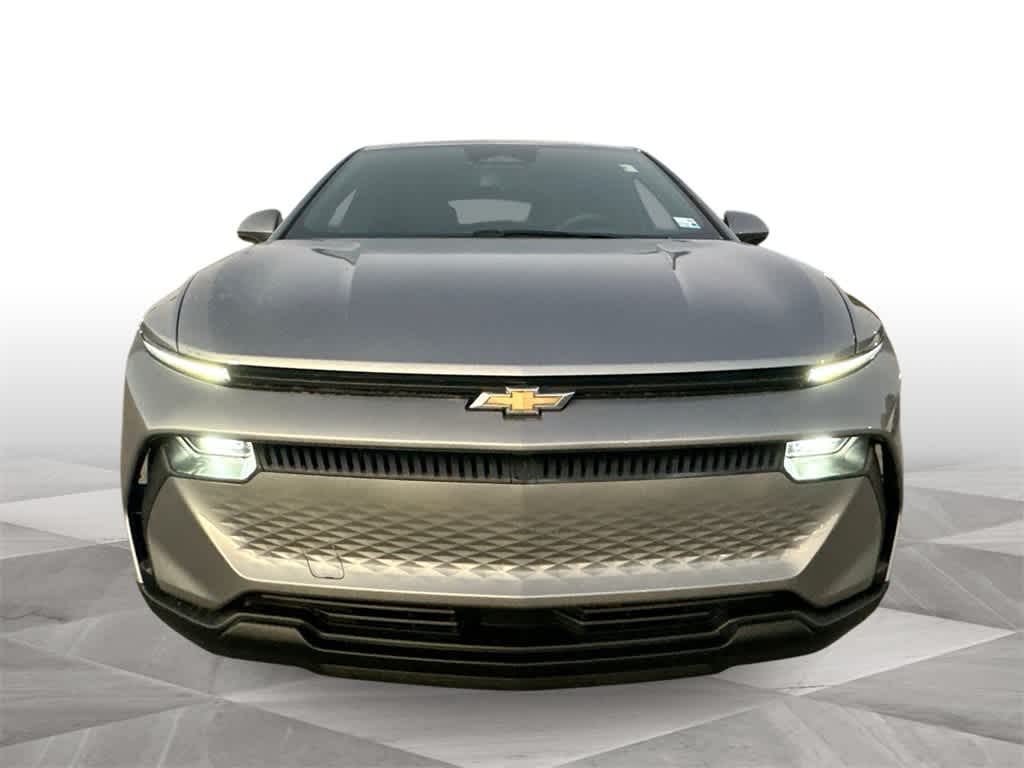 2025 Chevrolet Equinox EV LT photo 3