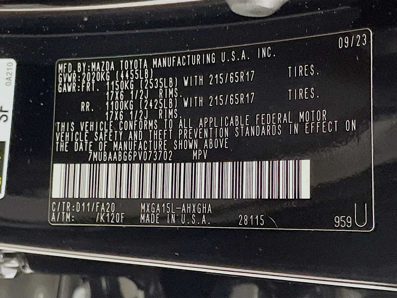 2023 Toyota Corolla Cross LE photo 28
