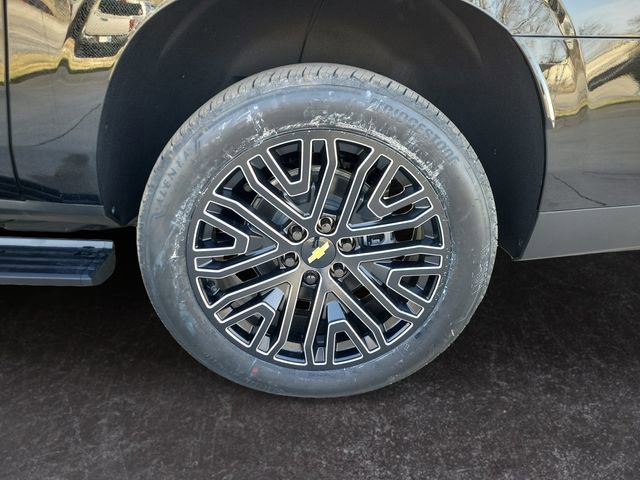 2025 Chevrolet Suburban Premier photo 26