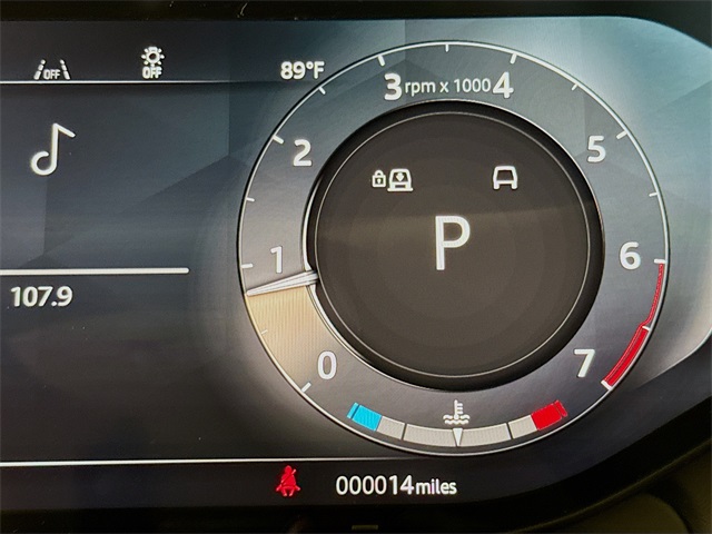 2025 Land Rover Range Rover SE photo 13