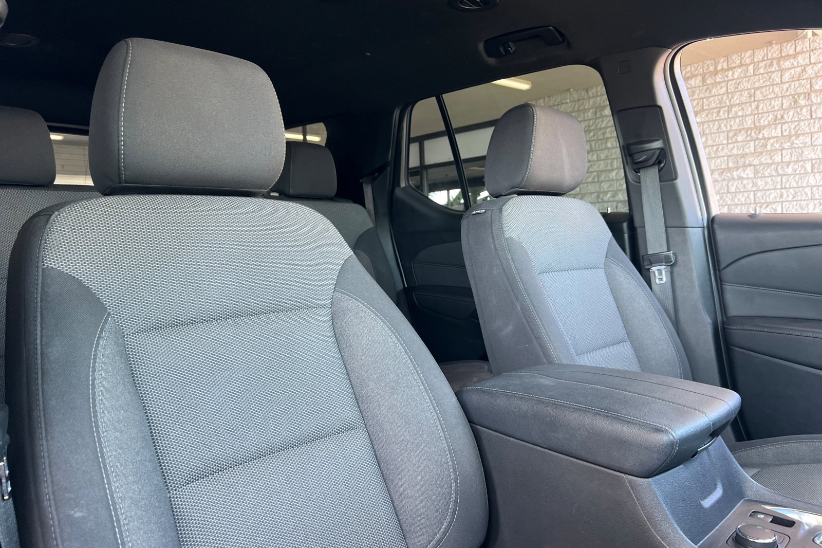 2023 Chevrolet Traverse Cloth photo 16
