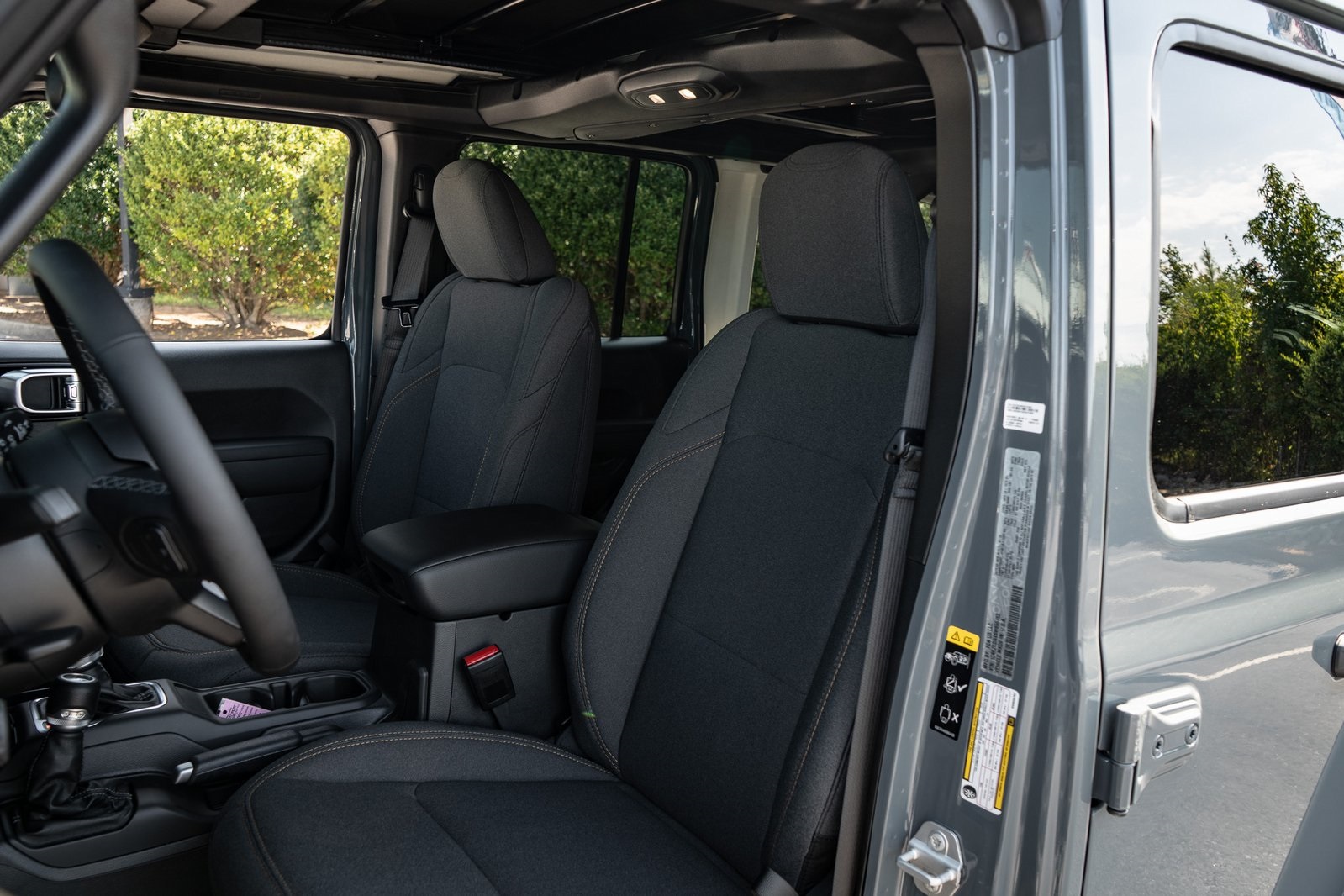 2025 Jeep Wrangler Willys photo 15