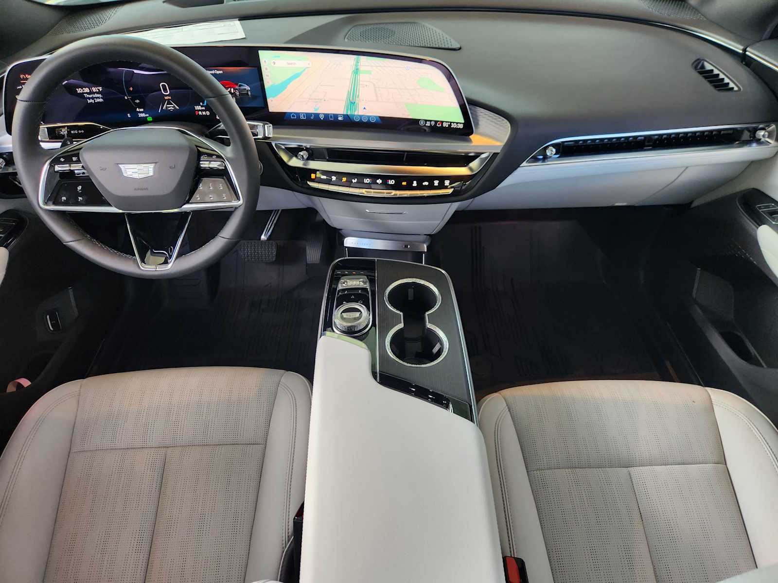 2025 Cadillac Lyriq Luxury photo 17