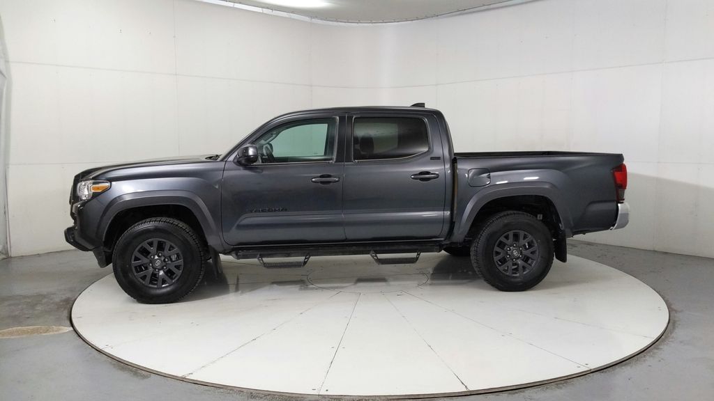 2023 Toyota Tacoma SR5 photo 2